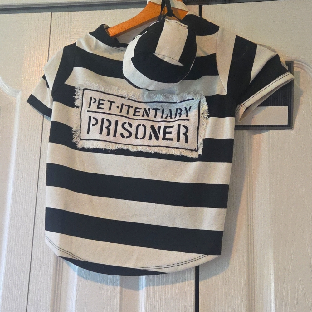 Pet-Itentiary Prisoner Boutique by Petco SizeXL 15-20" Long Dog Jail Stripes